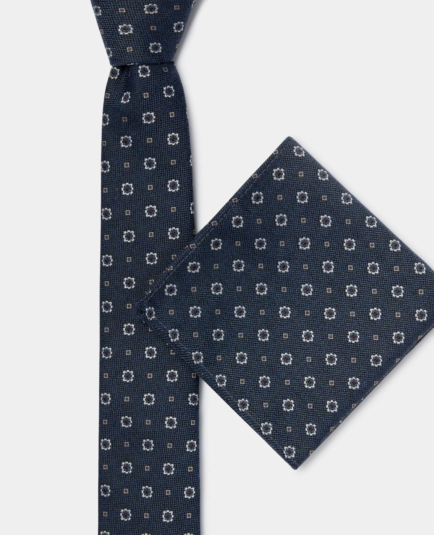 Geometric Floral Design Tie - Image 3