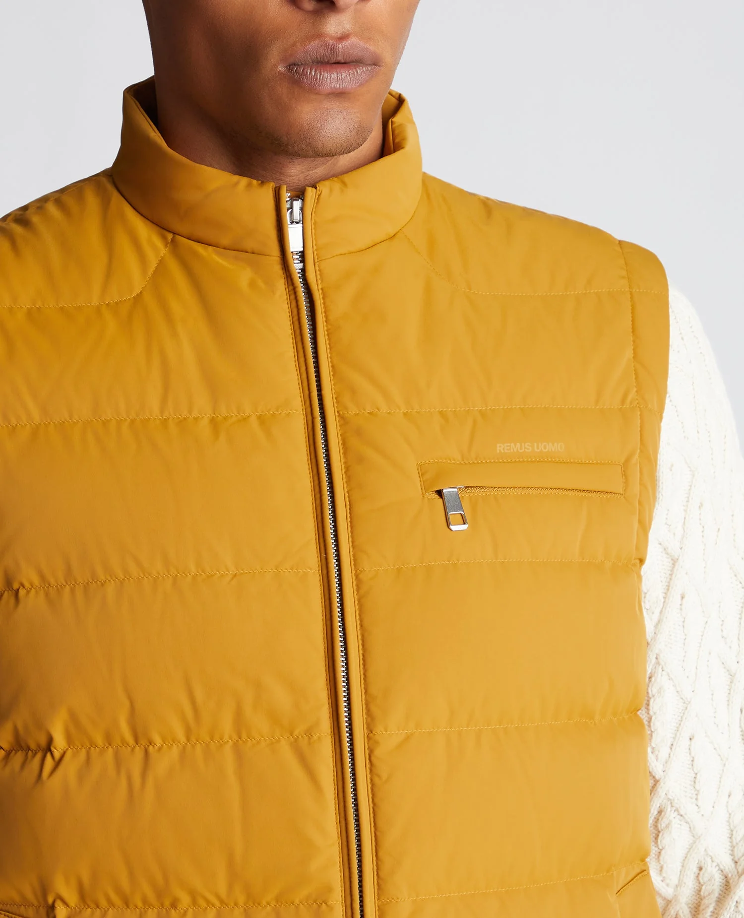 Regular Fit Quilted Gilet - Image 5