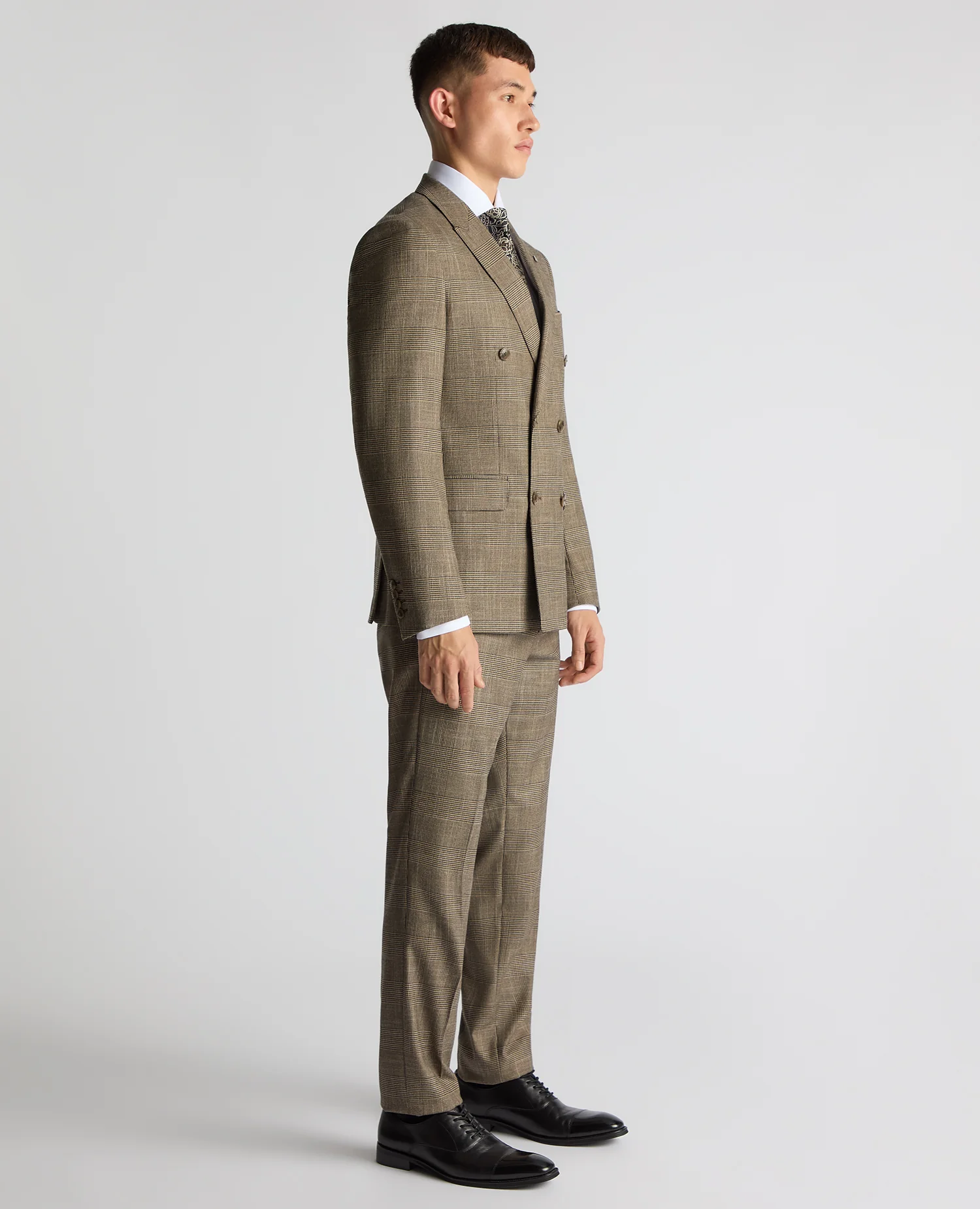 Slim Fit Double Breasted Suit - Image 4