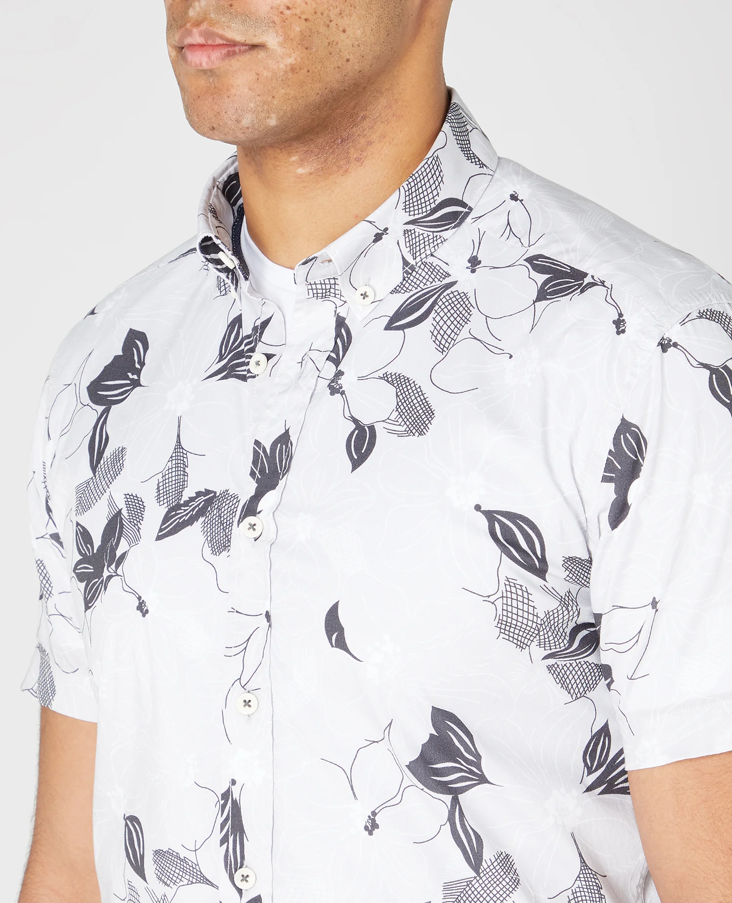 Slim Fit Print Cotton Stretch Short Sleeve Shirt - Image 4