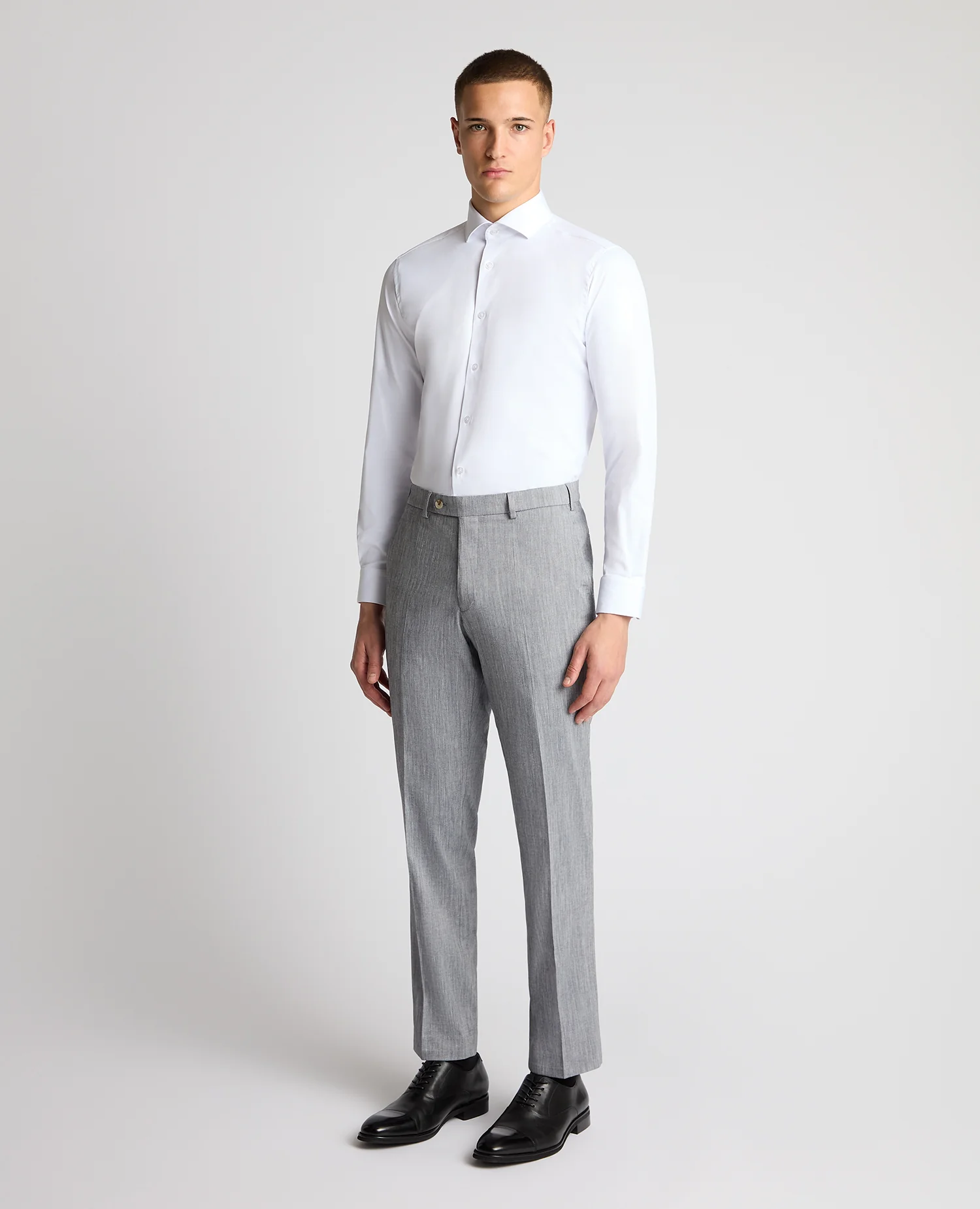 Tapered fit linen-blend stretch formal trousers - Image 2