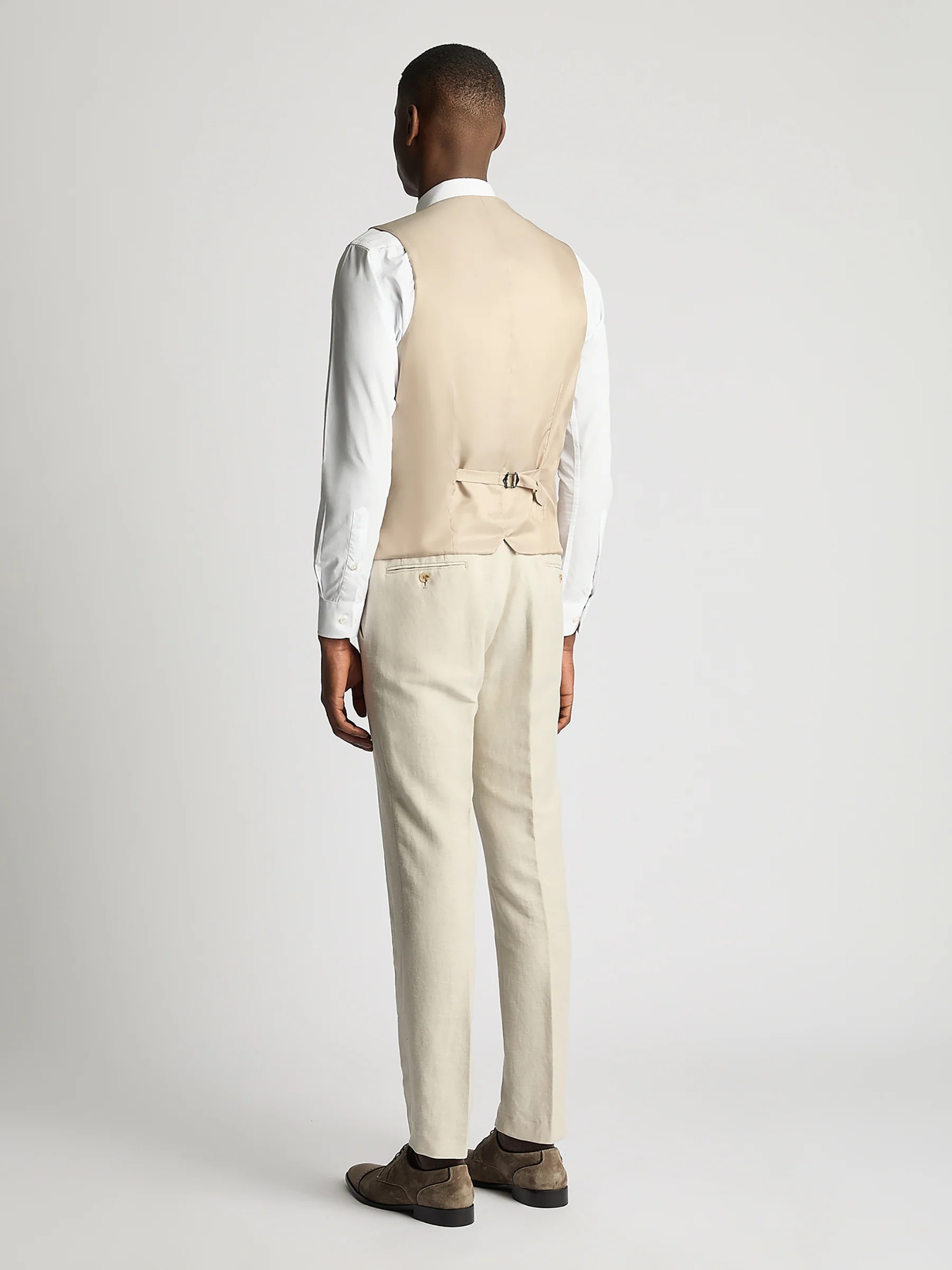 Tapered Fit Linen-Blend Waistcoat - Image 4