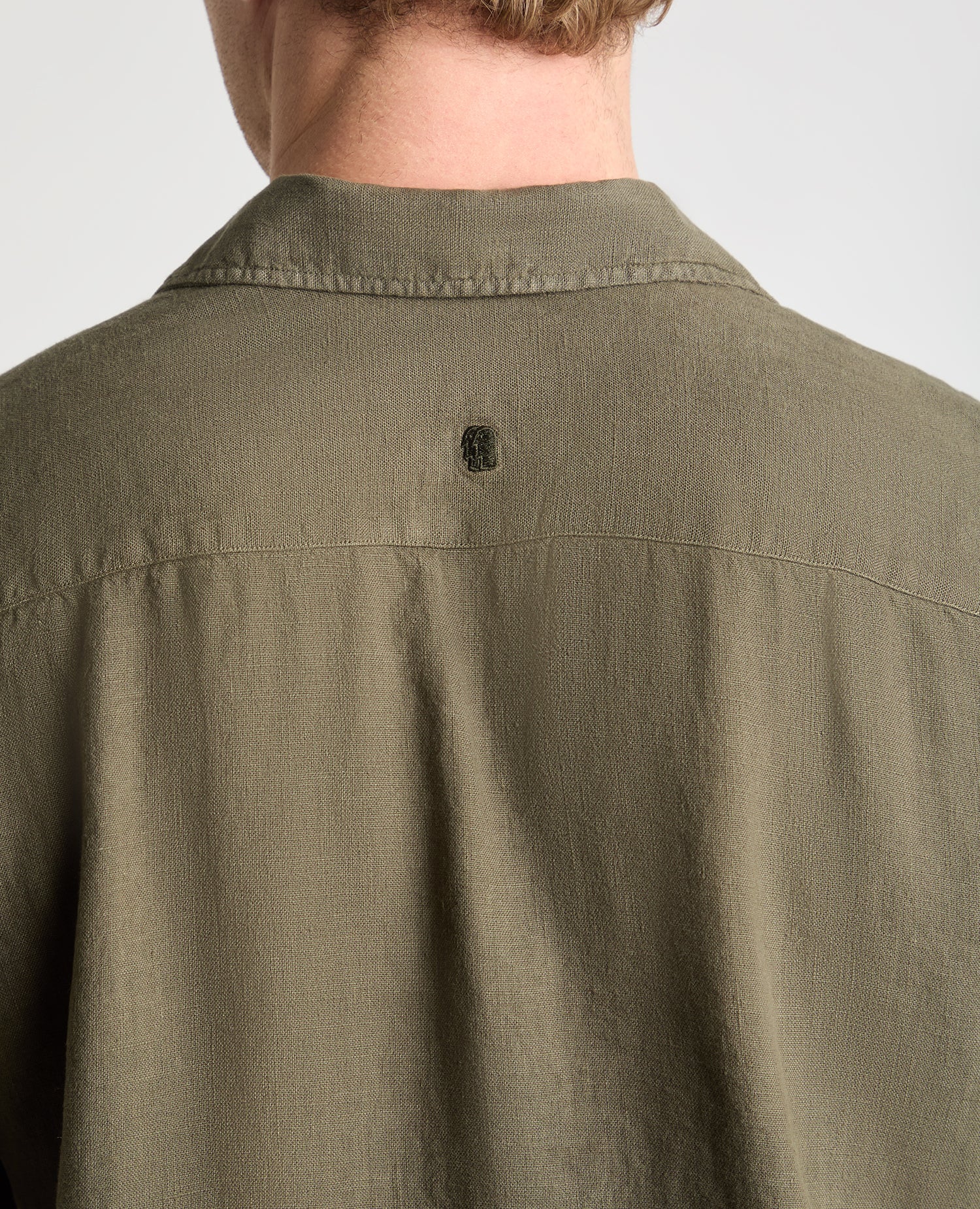 Tapered Fit Short Sleeve Linen Shirt - Image 6