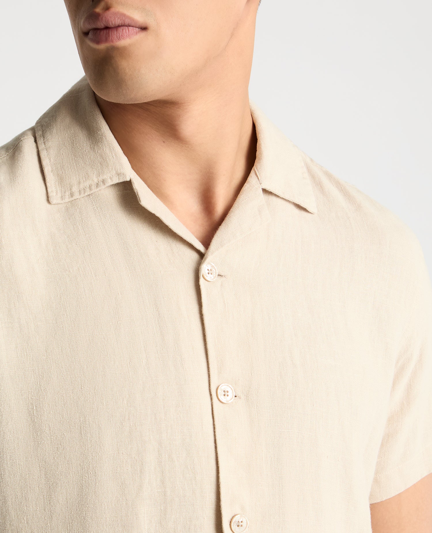 Tapered Fit Short Sleeve Linen Shirt - Image 5